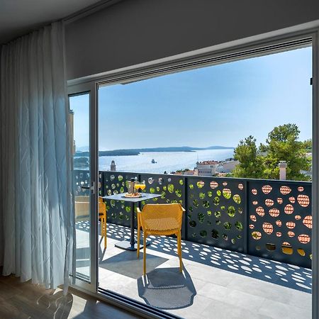 Modern, 2 Bedroom Apartment Hvar Town Eksteriør bilde