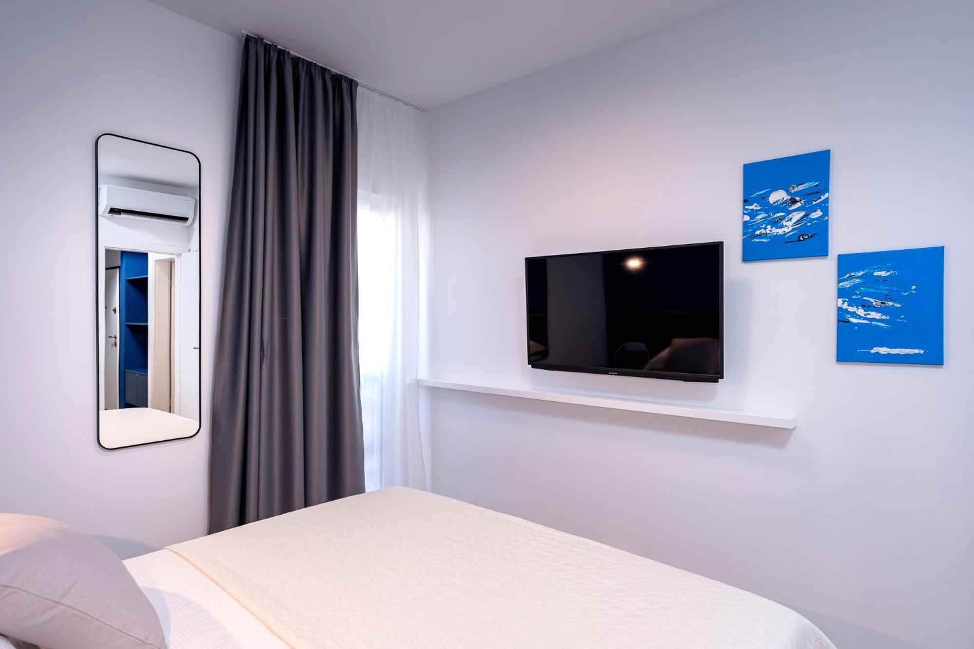 Modern, 2 Bedroom Apartment Hvar Town Eksteriør bilde