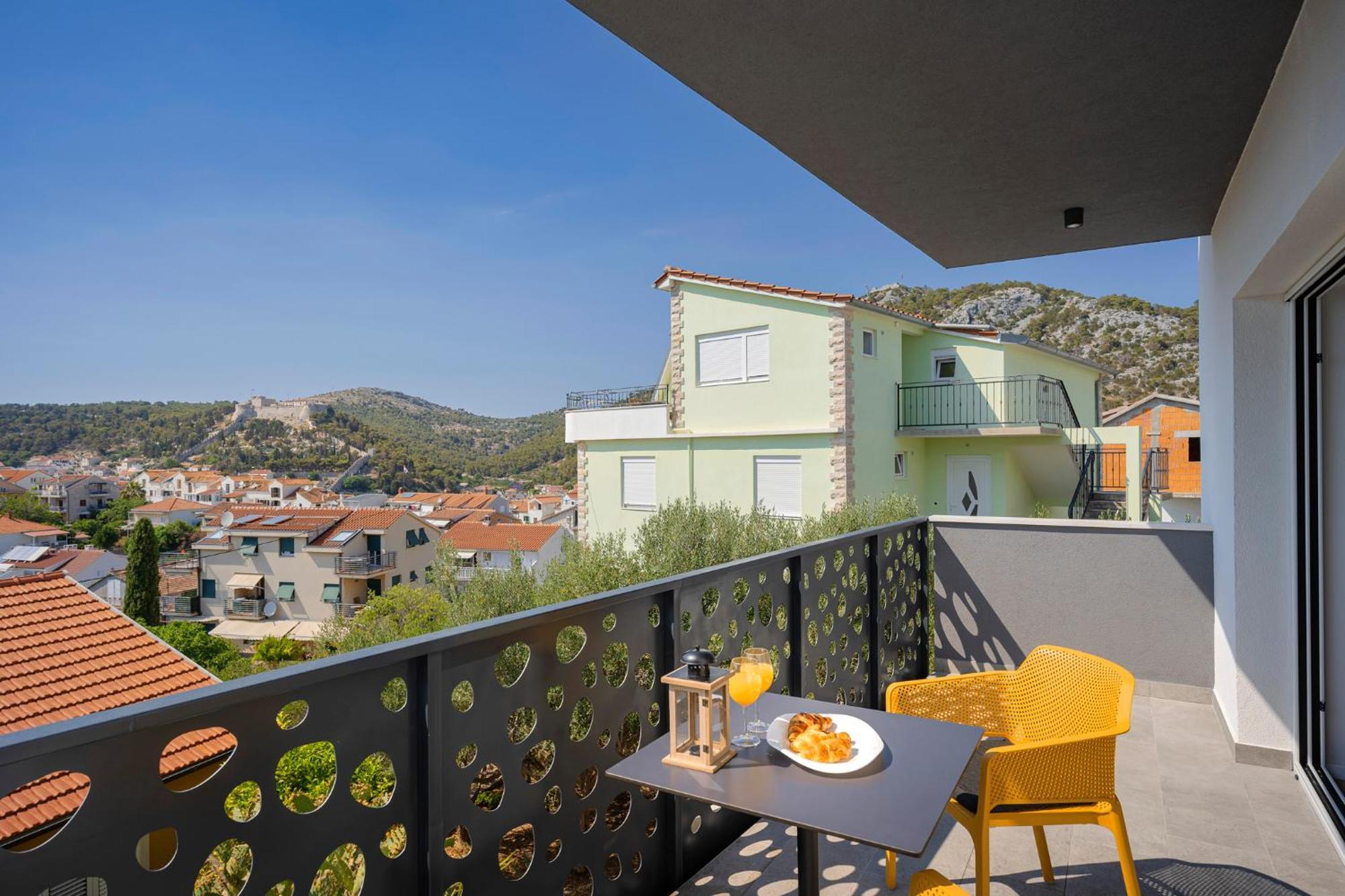 Modern, 2 Bedroom Apartment Hvar Town Eksteriør bilde